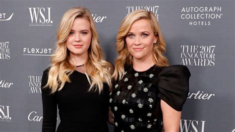 Reese Witherspoon And Her Daughter Are Literal Twins In This New Instagram Selfie Harpers