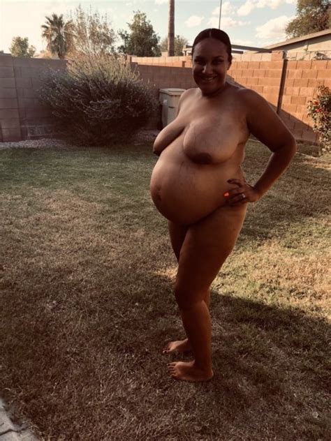 Beautiful Pregnant Woman Going Nude In Her Backyard Porn