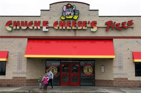 Chuck E Cheese 1 Billion In Debt Facing Possible Bankruptcy Reports