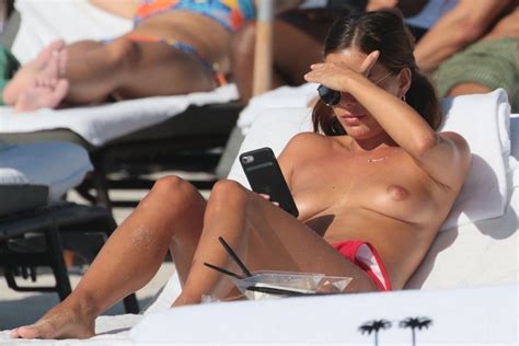 Petra Kladivova Pillada Haciendo Topless En Miami La BiblioTeta