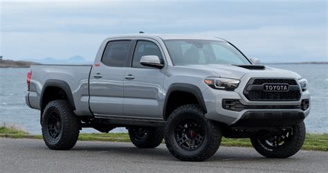 Does toyota give discounts to active duty military and veterans? 2018 Toyota Tacoma at Toyota of Boerne in Texas