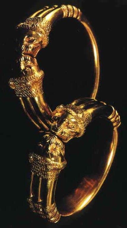 Instead of some egyptian symbols, they used theirs or simply developed their element patterns based on the egyptians. Nimrud,gold bracelets assyrian culture | Ancient greek ...