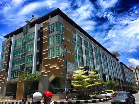 What are the most popular independent hotels in kota bharu? Crown garden hotel kota bharu review
