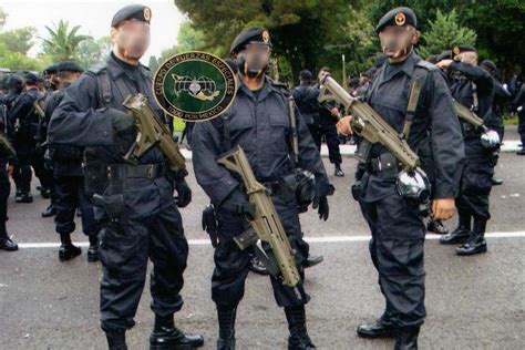 Mexican Army Special Forces Posing For Photo During The Independence
