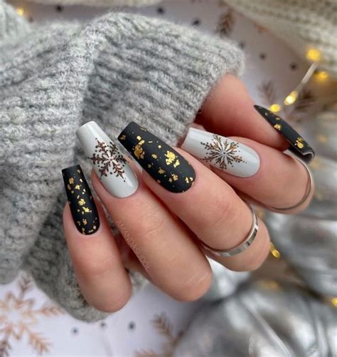 The 20 Most Gorgeous Winter Nail Designs Wonder Forest