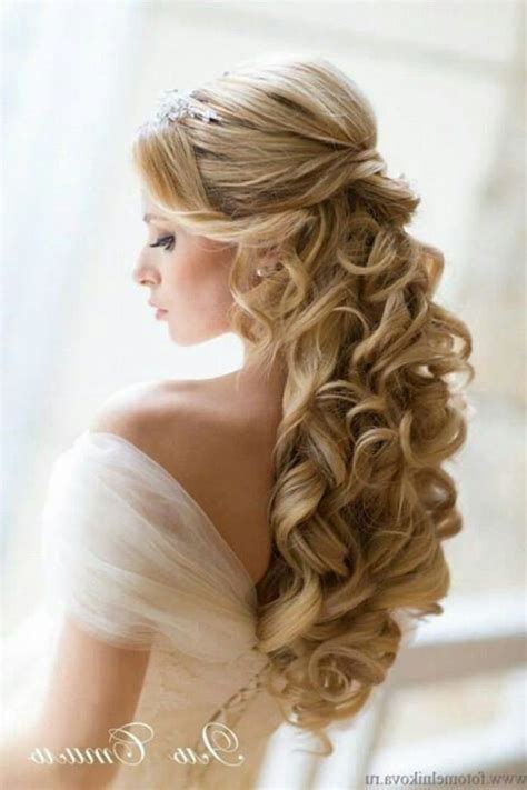 If you like the smoothness and straightness of hairs then this style is a big bliss for you, special sleek vixen hairstyle! easy hairstyle at home for wedding Easy Do It Yourself Prom Hairstyles Of Wedding Hairstyles ...