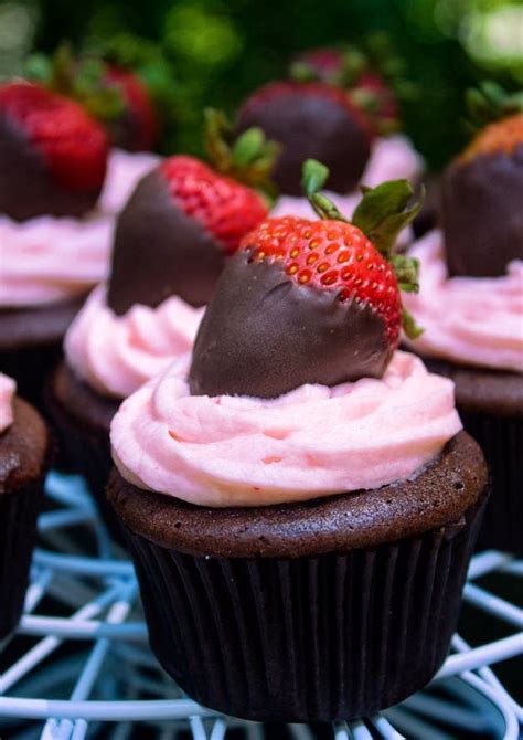 Chocolate Covered Strawberry Cupcakes Strawberry Cupcakes Yummy