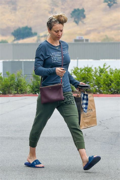 Kaley Cuoco Appears To Have A Bad Hair Day While Grocery Shopping