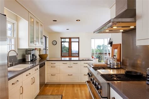 Dengan memiliki dapur yang cantik dan nyaman akan membuat anda menjadi betah untuk memasak di dapur. Tipe Membuat Model Desain Interior Dapur Rumah Minimalis