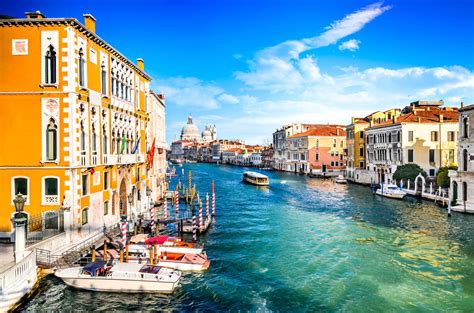 With a grandeur of astronomical. Venice tours - Grand Canal Boat Tour