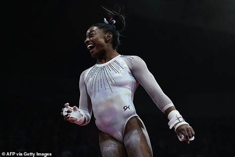American Gymnast Simone Biles Breezes To A Record Fifth All Around World Title Daily Mail Online