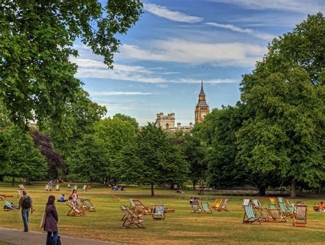 Maybe you would like to learn more about one of these? St.James Park - London | Looking from The Mall (the road ...