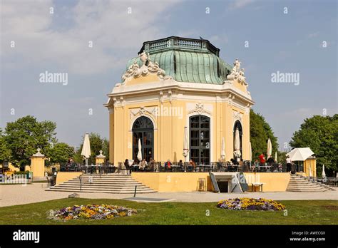 Vienna Schonbrunn Zoo Hi Res Stock Photography And Images Alamy