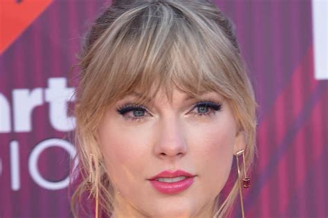 Did Taylor Swift Have A Nose Job Isb Times Movies Reviews Celebs