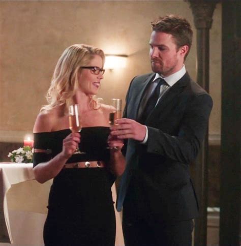 Oliver Queen And Felicity Smoak In Crisis Of Earth X Felicity Smoak Olicity Oliver Queen