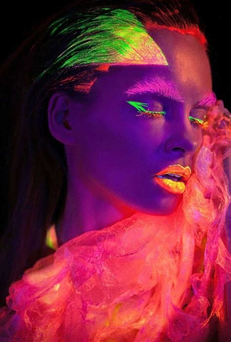 Pin By Jaimes Mb On Photography Ideas Uv Photography Neon Painting
