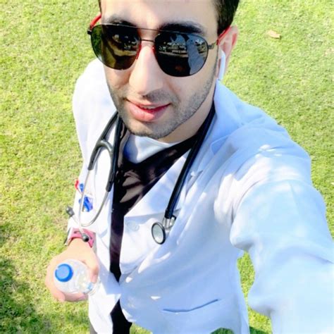 Dr Hussain Alsadah Dr Hussain Snapchat Stories Spotlight Lenses