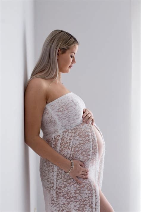 Studio Maternity Photography Gallery ~ Linda Hewell Maternity And Newborn
