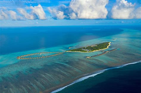 Pullman Maldives Maamutaa Resort Launches Exclusive Aqua Villas