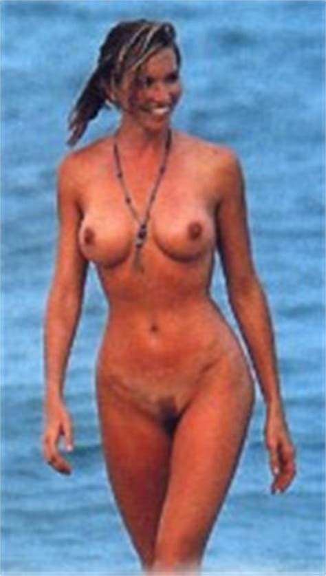 Arianne Zucker Nude? 
