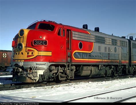 Santa fe had operated its more important passenger trains (including the super chief) on its route through western kansas and southeastern colorado, over raton in the september 27, 2014, post, i gave the consist of the inaugural run of santa fe's super chief (which occurred on may 12, 1936). Santa Fe Super Chief - a photo on Flickriver