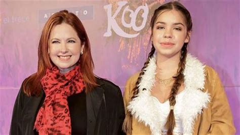 A pesar de llevar en sus espaldas la carga del apellido y de ser la hija de una de las actrices más famosas de la argentina (andrea del boca) ella tiene su propio perfil: Puntoseguido.com.ar | Santo en la Web y en la Red