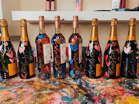 Painting Wine Bottles Painted Bottles Wine Bottle Diy Bottle Gift Alcohol Bottles Glass