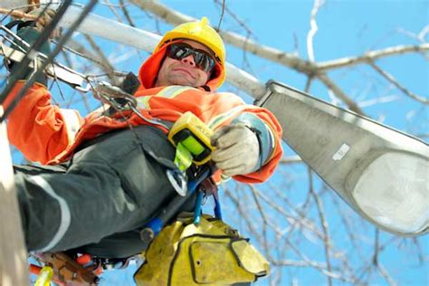 Toronto Hydro Embraces New Safety Technology Canadian Occupational Safety