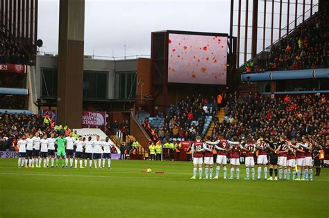 O english football league championship (em português: Rodada 12 do Campeonato Inglês terá duelo em clássico e ...