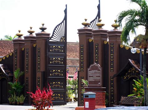 Kota bharu (kb) (jawi:‌ كوتا بهارو) ‍ialah ibu negeri kelantan, malaysia. lizjournal ...: Kota Bharu Heritage Trail & ... Singhorra