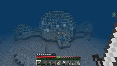 5 Best Minecraft Blocks For Building Underwater Bases