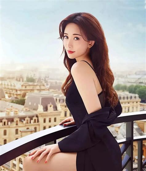 Sexy Goddess Lin Chi Ling Black Silk Long Legs Photo Photo Inews