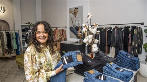 Family hotel with free wifi and free parking. Toowoomba's IVY Designer Collections Anna Sillett is ...