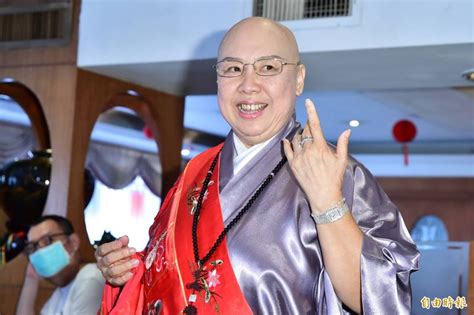 Listen to 音阙诗听 on spotify. 恆述法師宣布螢幕還俗!釋昭慧：她弟弟費玉清還真像修道人 - 生活 - 自由時報電子報
