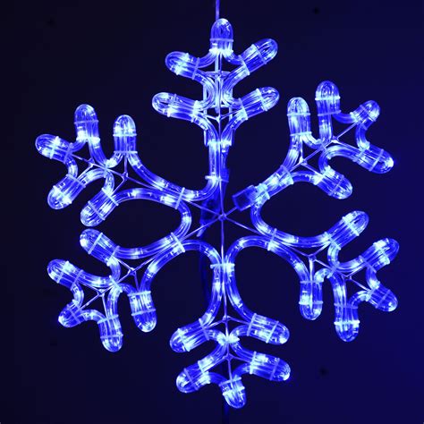 Creating The Right Atmosphere With Amazing Snowflake Lights Outdoor
