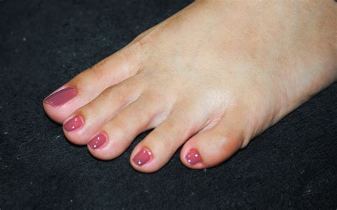 How To Paint Your Toe Nails Toe Nails Painted Toe Nails Nails