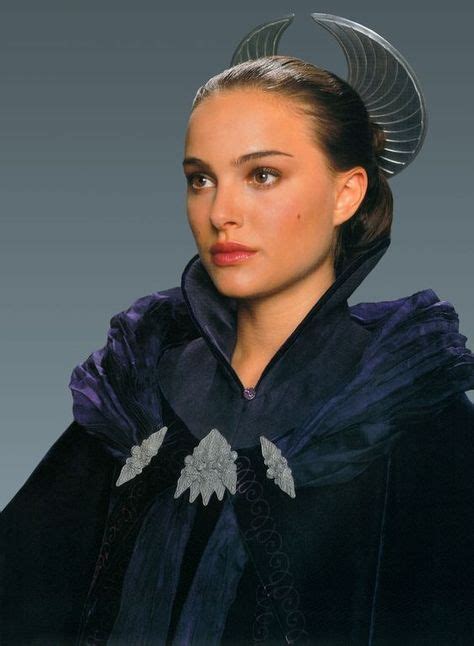 Padmé Amidalas Senate Dress And Headpiece In Star Wars Episode Iii