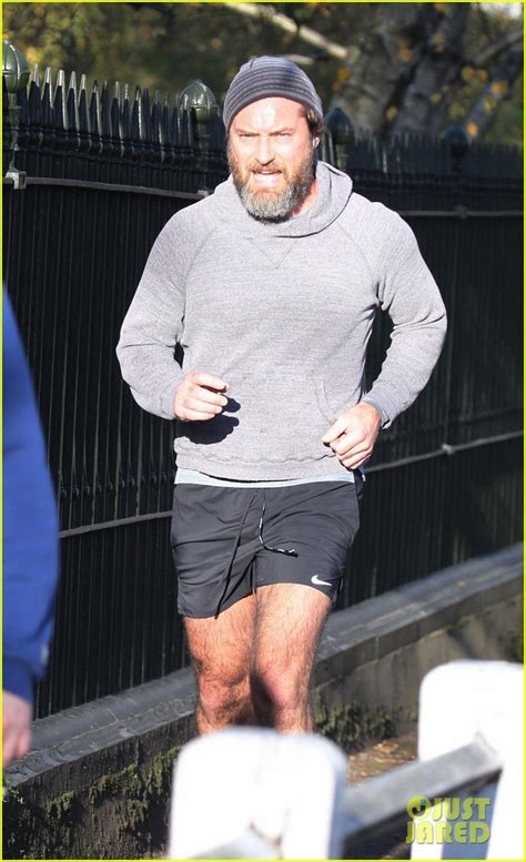 Jude Law Shows Off Bushy Beard While Jogging In London Photo 4503452 Jude Law Photos Just