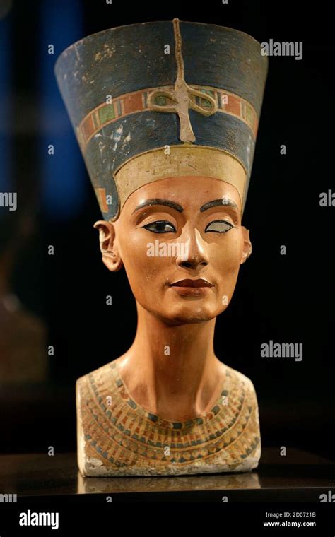 Nefertiti High Resolution Stock Photography And Images Alamy
