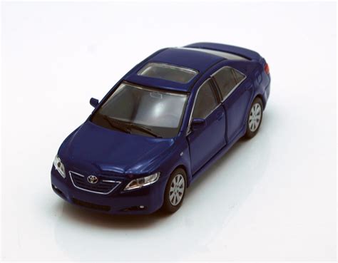 Toyota Camry Blue Welly 42391 45 Long Diecast Model Toy Car