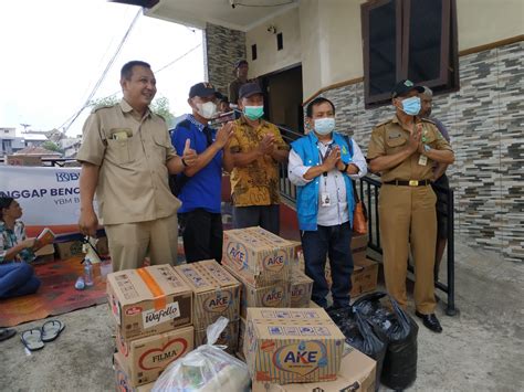 Ksk Indonesia Dan Sdwf Salurkan Bantuan Untuk Korban Banjir Bandang