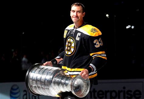 Zdeno Chára Kapitán Boston Bruins Se Stanley Cupem Aktuálněcz