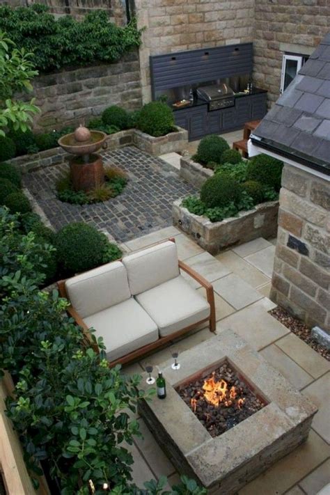 Small But Mighty Outdoor Courtyard Ideas For Limited Spaces Decoomo