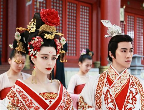 Various formats from 240p to 720p hd (or even 1080p). Cleavage removed from 'The Empress of China' | Kpopselca ...