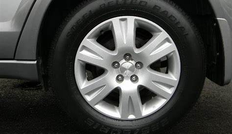 2005 Subaru Outback 2.5i Limited Wagon Wheel and Tire Photo #40206668
