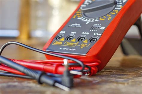 How To Measure A Battery With A Multimeter - How to Measure Voltage using Digital and Analog Multimeter?