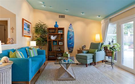 When planning a trip to panama city beach, make sure you spend at least a day perusing unique coastal style furniture and home decor at coastal design emporium trail. 22 Beach Themed Home Decor in the Living Room | Home ...