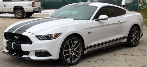 White Mustang Gt Wblack Stripes Side View 2015 Mustang Pinterest
