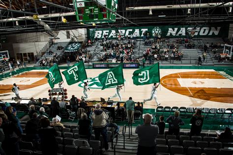 13 Bearcat Basketball Players Earn Miaa Academic Accolades Northwest
