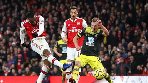 Nketiah pounces to give arsenal the lead on 20 minutes. Southampton vs Arsenal Preview, Tips and Odds ...